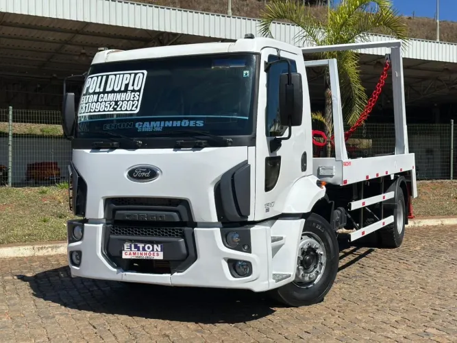 CAMINHÃO POLI GUINDASTE DUPLO FORD CARGO 1517
