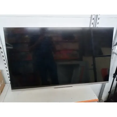 Tv tcl 50" Com defeito não liga para retirada de peças