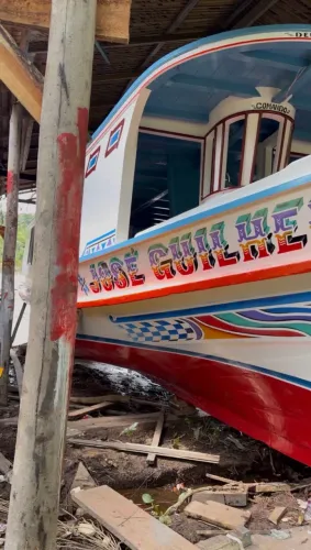 Vende-se um barco