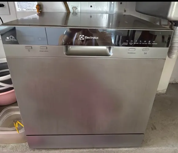 Vendo lava louça Eletrolux 8 serviços