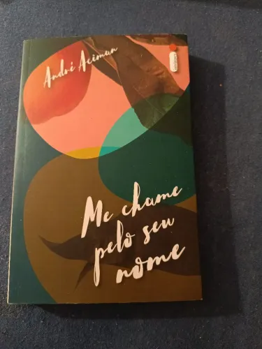 Livro "Me chame pelo seu nome"