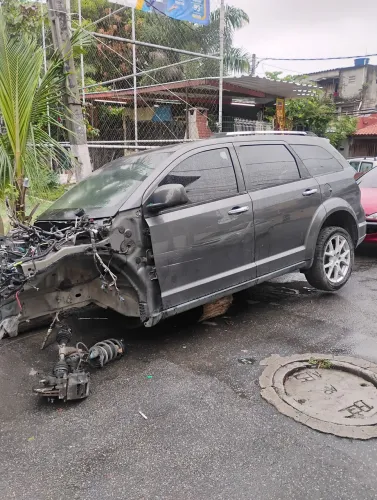 Peças de Freemont e Dodge journey