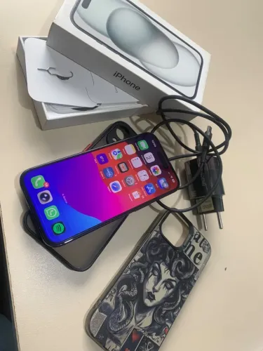 IPHONE 15 (256GB)
