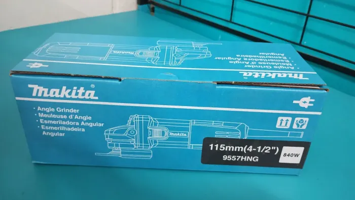 Esmerilhadeira Makita 9557HNG ZERADA, LACRADA, NA CAIXA. 220v