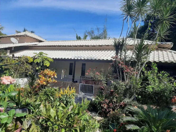 Vendo uma casa