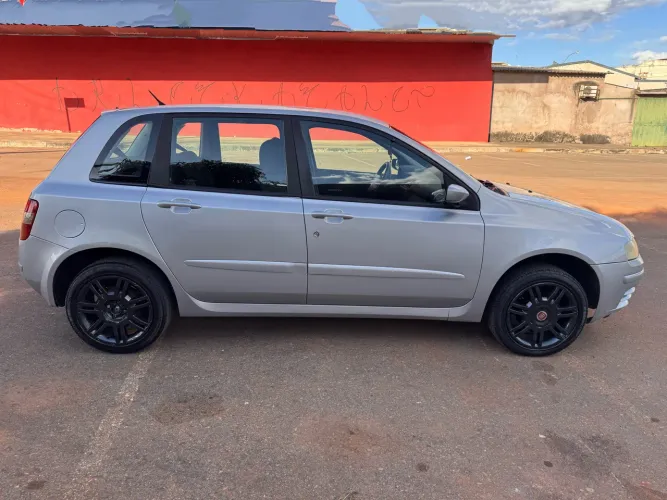 Fiat Stilo 1.8/ 1.8 Connect Flex 8V 5P 2006