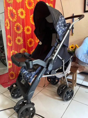 Vendo carrinho usado poucas vezes!