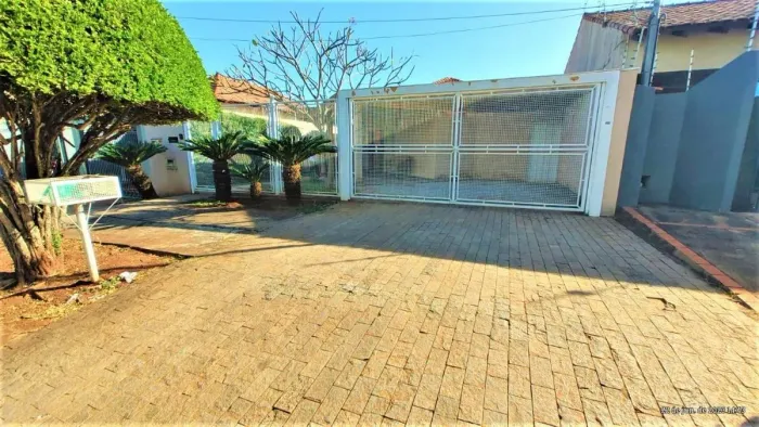 Casa com 3 quartos à Venda, Monte Carlo - Campo Grande