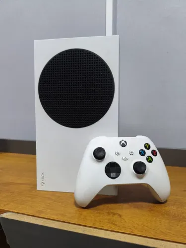 XBOX SERIE S. TROCO EM PC GAMER TOP OU PS4 COM VOLTA