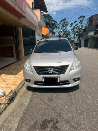 Nissan Versa SL 1.6 16V Flex Fuel 4P Mec. 2013