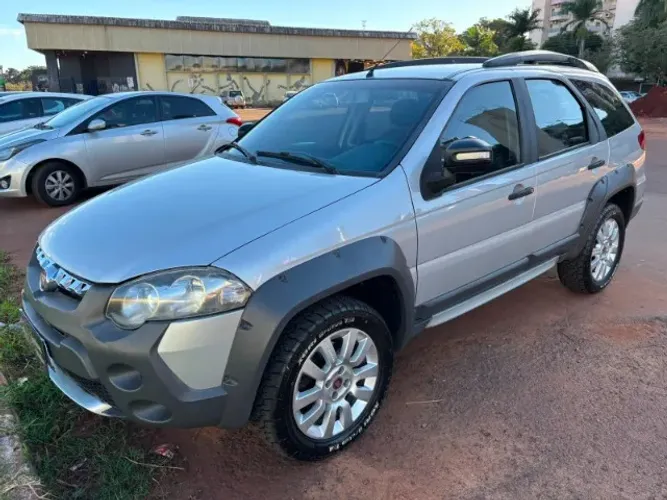 Fiat Palio Weekend Adventure Locker 1.8 Flex 2015