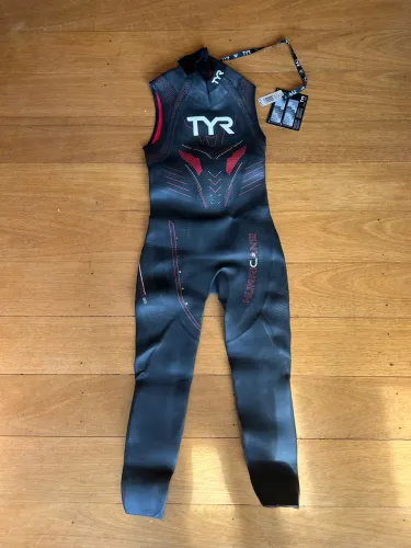 Roupa de Borracha Wetsuit Neoprene Triathlon TYR Hurricane Cat5 NOVA