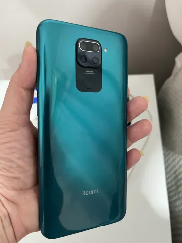 Vendo celular bem conservado 
