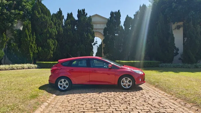 Ford Focus 1.6 S/1.6 SE Flex 16V 5P AUT 2014