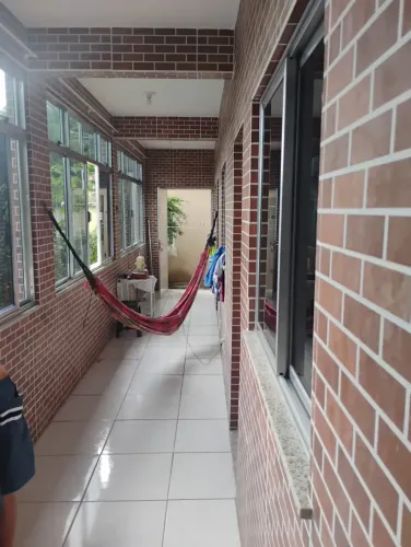 DUAS CASAS COM TOTAL DE 5 QUARTOS EM VILA ROSÁRIO