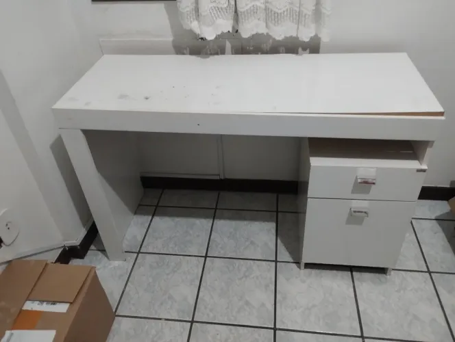 Vendo escrivaninha para escritório/estudos