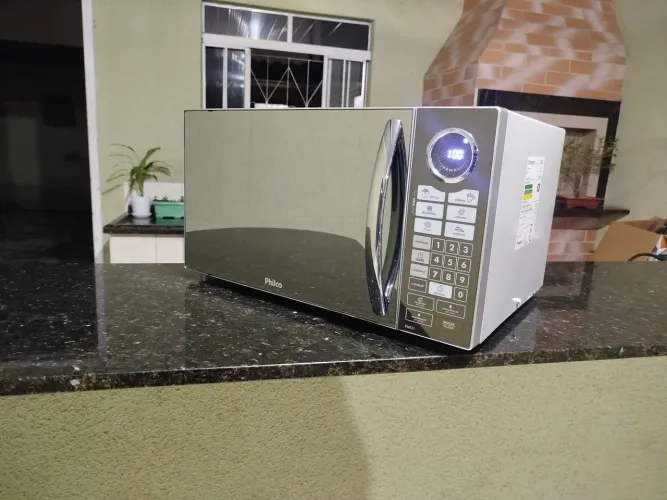 Microondas Philco Espelhado 30L 127v IMPECÁVEL, todo original, funcionando perfeitamente.