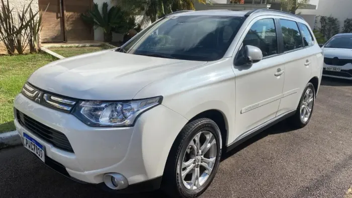 Mitsubishi Outlander 2.0 16V 160cv Aut. 2015