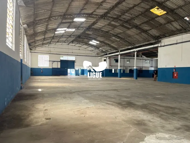 Galpão Industrial para Locação - 2.250 m²
