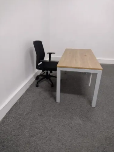 Mesa de Escritório Reta