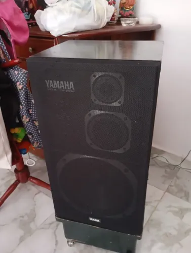 Caixa acústica Yamaha NS 500M