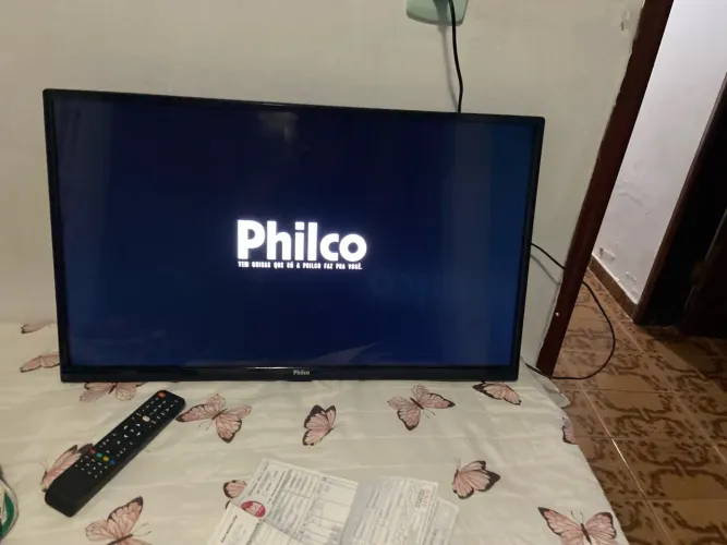 Televisão 32 polegadas 1 ano de uso 