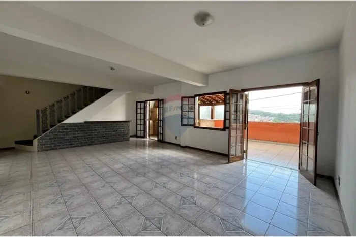 Casa para locação com 4 dormitórios, 345m² por R$4.500,00 em Campo Limpo Paulista.