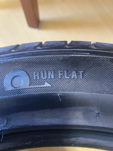 Pneus RUN FLAT novíssimo 225/50/18