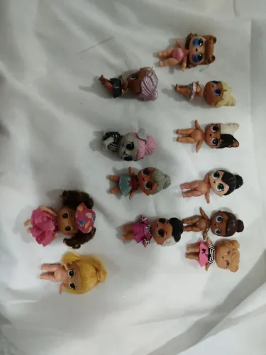 Lote  com 12 LOL