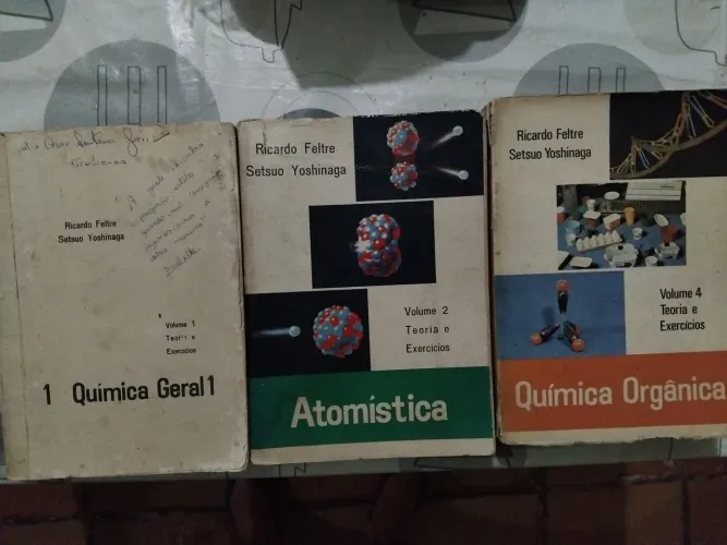 Livros lote Ricardo Feltre Química ( Geral- Atomística e Orgânica)