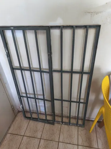 Grade de ferro maciça