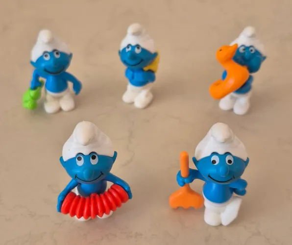 5 miniaturas colecionáveis dos Smurfs, coleção Kinder Ovo de 1997