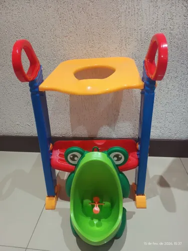 Redutor de assento infantil mais mictório de sapo 