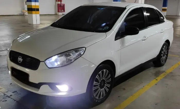 Fiat Grand Siena Essence 1.6 Flex 16V 2017