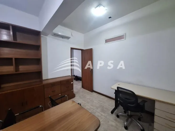 POSICIONE SEU NEGÓCIO EM UM ENDEREÇO ESTRATÉGICO NO CORAÇÃO DA CIDADE: ESTA SALA COMERCIAL