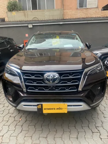 Toyota Hilux SW4 SRX 4X4 2.8 TDI 16V Dies. Aut. 2022