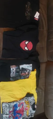 Roupas de crianças de 8 e adolescentes de 14 a 16