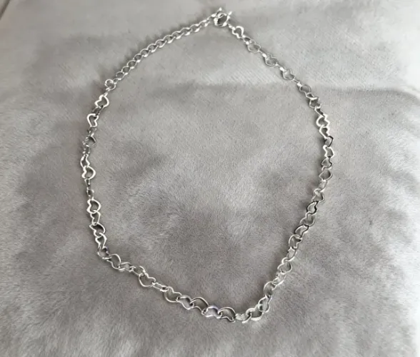 Colar Longo Delicate Hearts - Banho de Ródio Premium