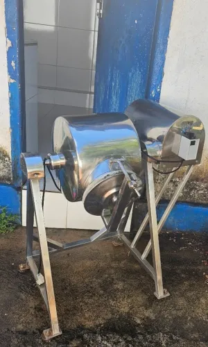 Batedeira de Manteiga capacidade 15 litros (elétrica)
