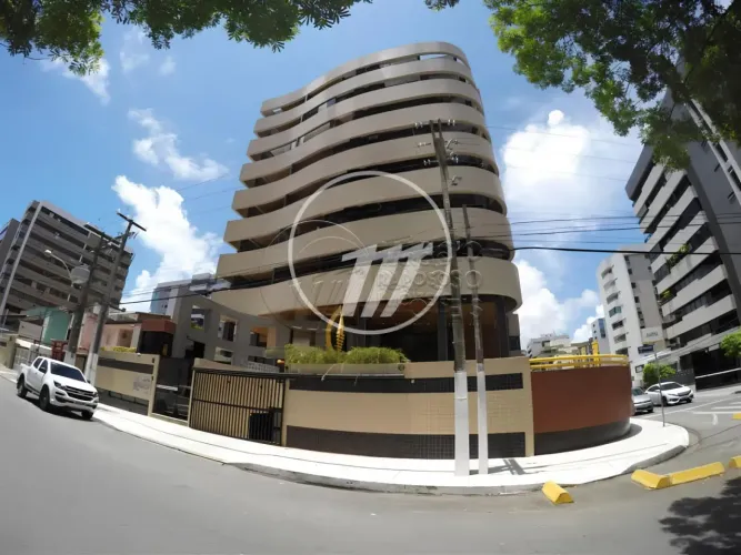 Apartamento 3 Suítes e Varanda à venda na Ponta Verde no Edf Mônaco