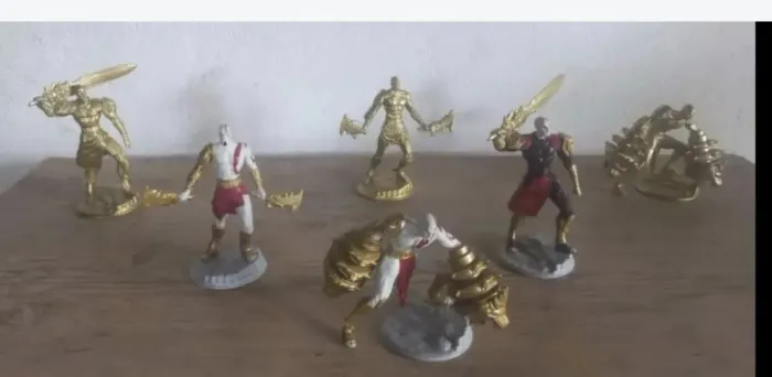 2 Coleções de Figuras God of War