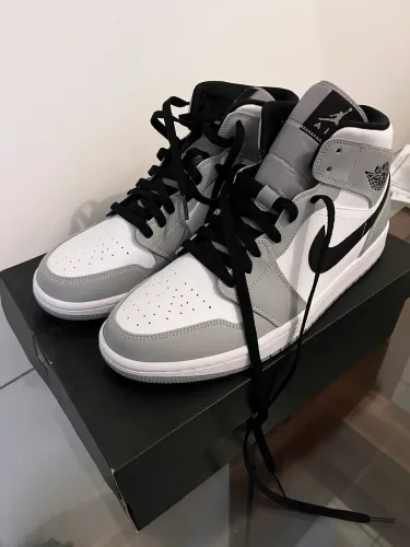 Air Jordan 1 mid light smoke grey - Nunca usado - Sem tag