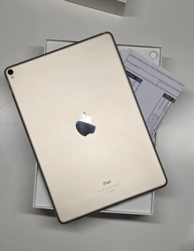 iPad Pro 10.5 64gb dourado