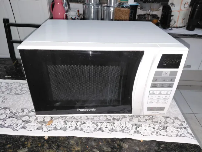 MICRO-ONDAS PANASONIC 220V