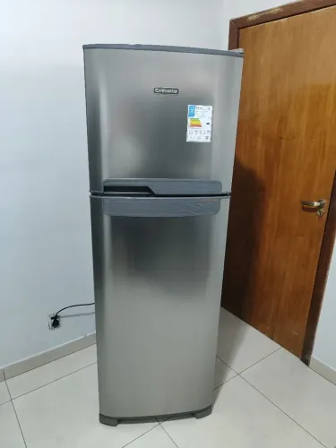 Geladeira inox Frost Free 370 litros