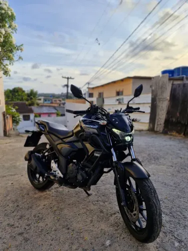 Yamaha FZ15 - preta