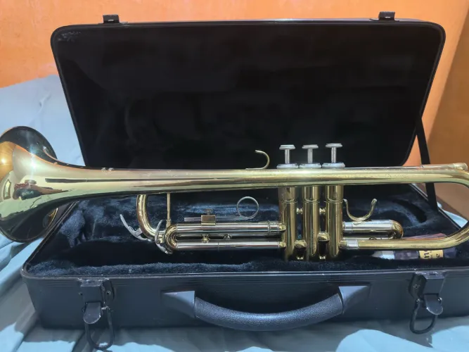 ? Trompete Condor - Completo com Estojo