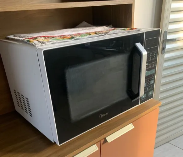 Microondas semi novo