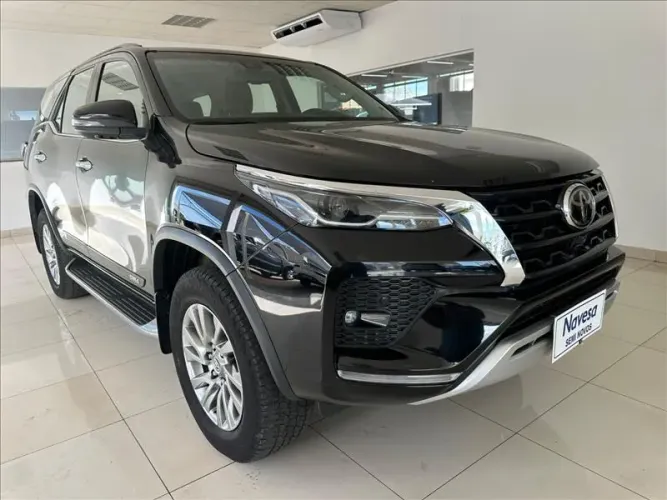 Toyota Hilux SW4 SRX 4X4 2.8 TDI 16V Dies. Aut. 2022