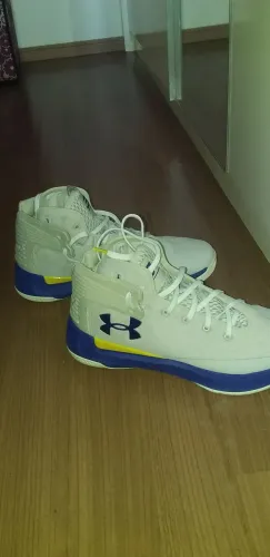 Tenis under armour